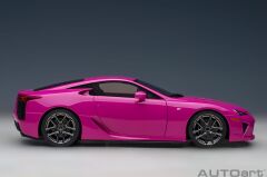 1:18 Autoart Lexus LFA Passionate Pink