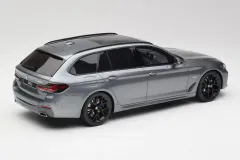 1:18 GT SPIRIT BMW 5 SERİSİ 530e xDRIVE M-SPORT (G31) TOURING SW GT485