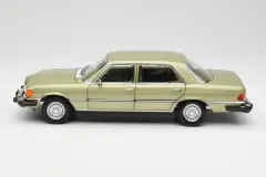 1:18 Norev Mercedes 450 SEL W116 JR Ewing Dallas Silver Green Norev 183975