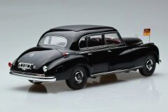 1:18 Norev 1955 Mercedes Benz 300 W186 Konrad Adenauer 183707