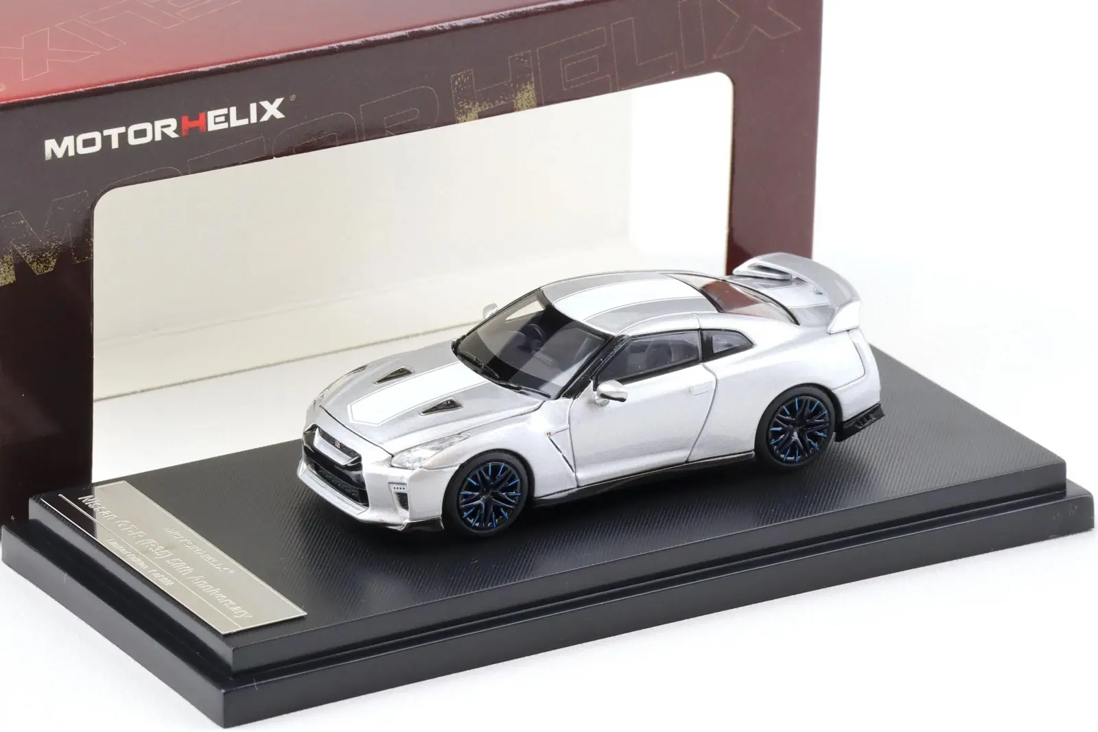 1:64 Motorhelix Nissan GT-R (R35) 50. Yıl Dönümü Metal Gümüş
