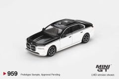 Mini GT 1/64 BMW i7 xDrive60 Alpine White / Black Sapphire MGT00959