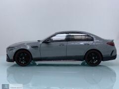 1:18 NZG  Mercedes-AMG C 63 S E Performance (W206) Alpine Grey